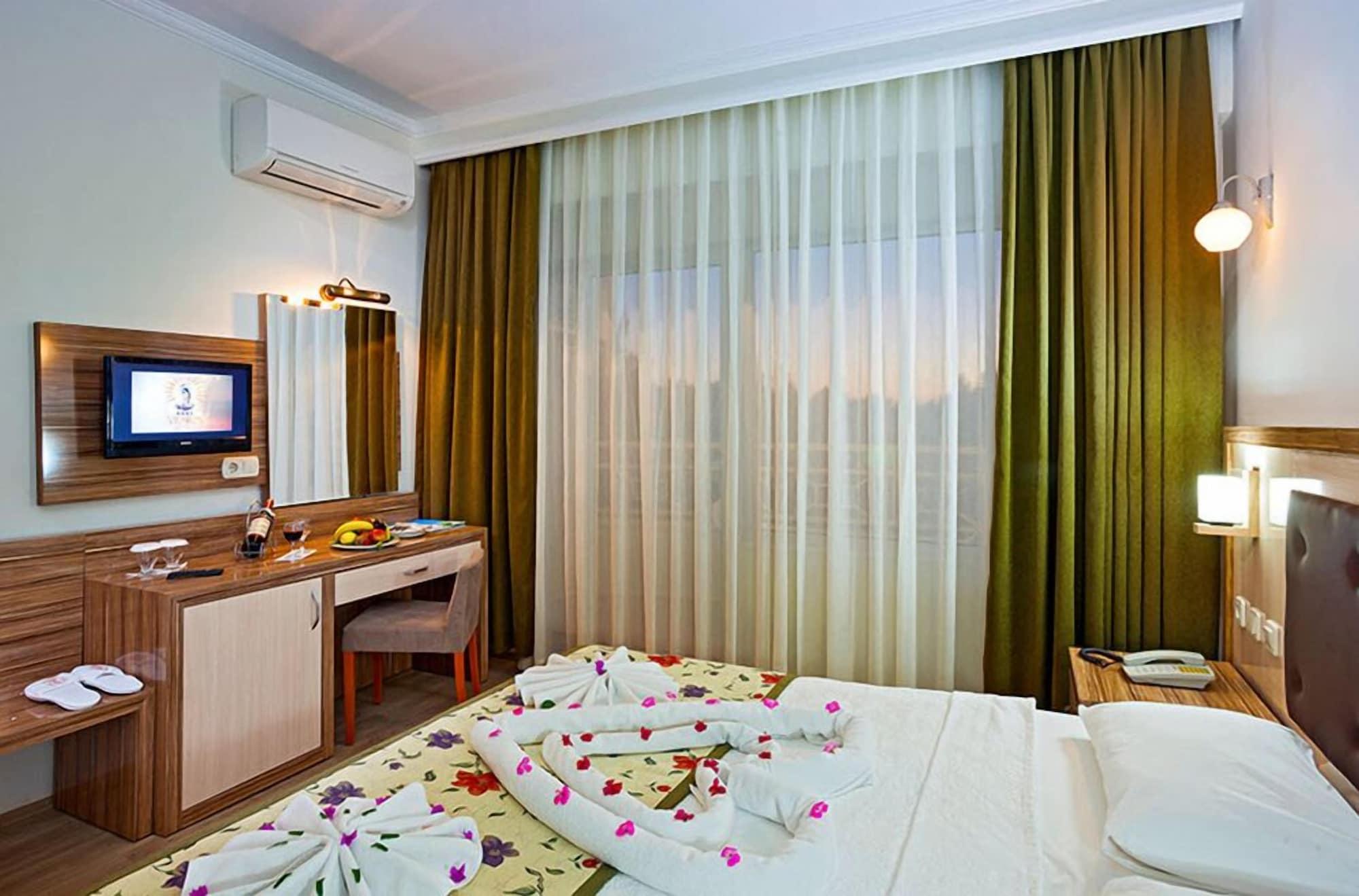 Venus Hotel Side Esterno foto